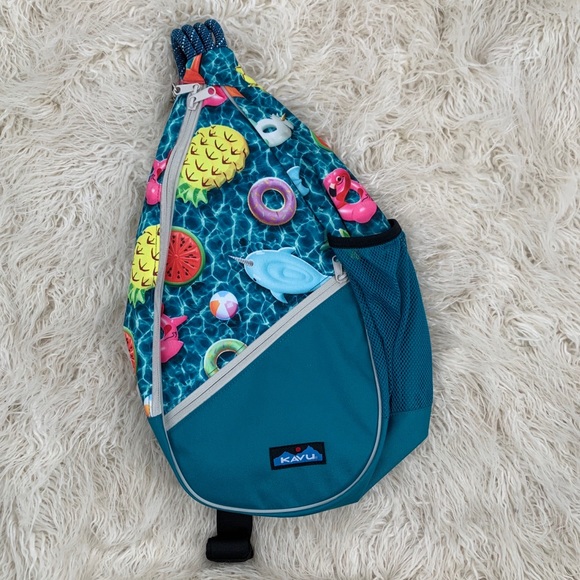 kavu float riot